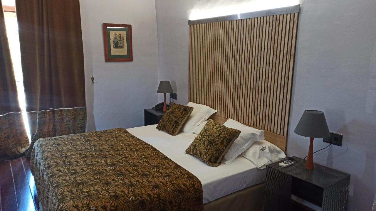 Casa Del Abad Hotel Ampudia
